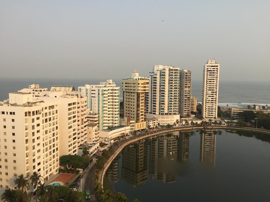 En Cartagena, Cerca Al Mar, Edificio Nuevo Conquistador *