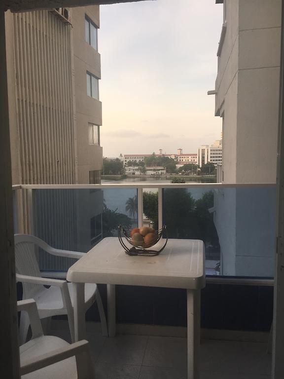 En Cartagena, Cerca Al Mar, Edificio Nuevo Conquistador