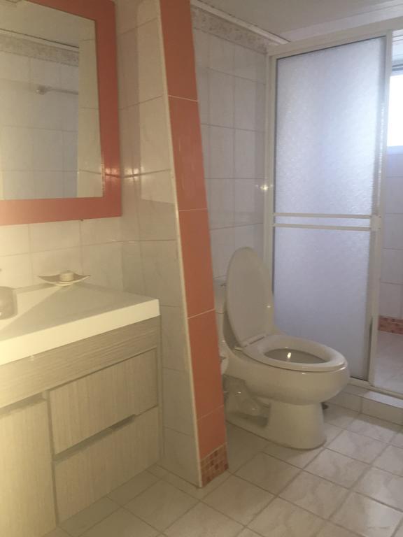 En Cartagena, Cerca Al Mar, Edificio Nuevo Conquistador Apartamento